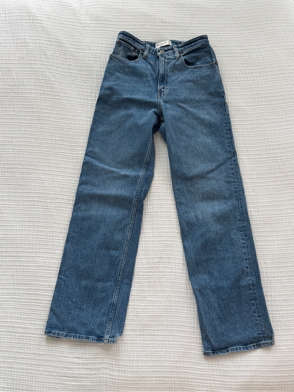Abercrombie & Fitch The 90’s Relaxed Jean High Rise